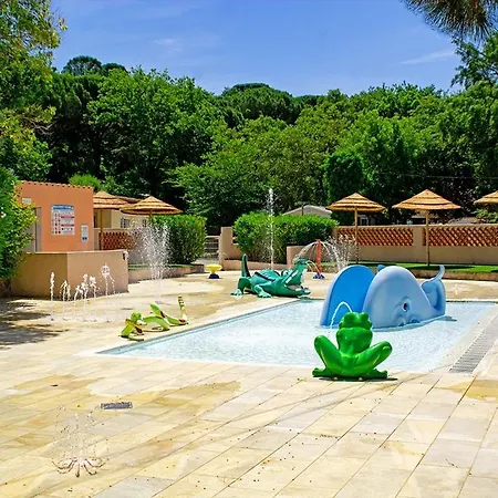 Bungalow Luxe 3 Surplombant Le Golf De St Tropez Camping