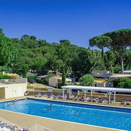Camping Bungalow Luxe 3 Surplombant Le Golf De St Tropez *