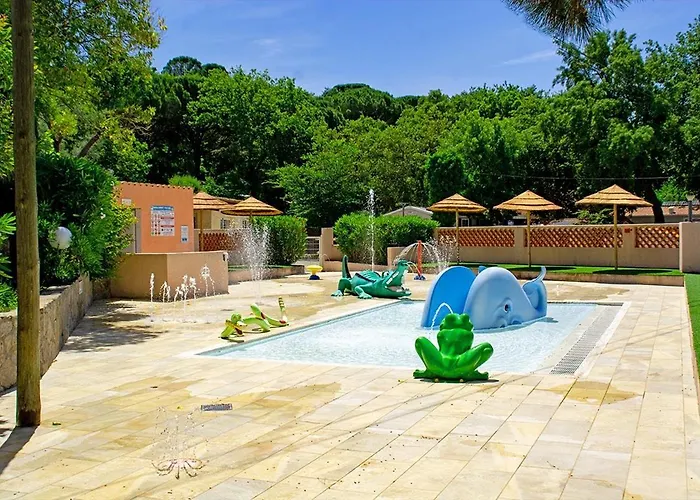 Bungalow Luxe 3 Surplombant Le Golf De St Tropez Camping